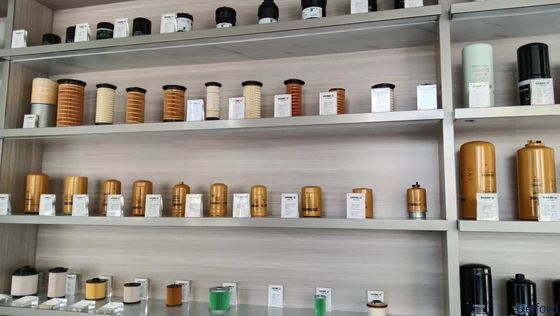Excavator Spare Parts Air Filter Fuel Filters Hydraulic Oil Filters For  Hitachi Komatsu Hydai Bob