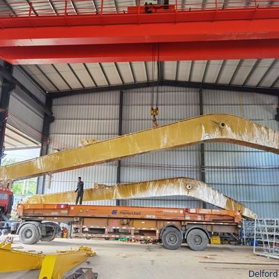 24m Excavator Boom Arm Komatsu PC700 Yellow Color 10500 mm Long Reach Boom Arm Excavator Extension Arm