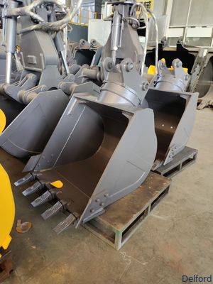360 Rotating Tilt Bucket for 12-100 Ton Excavator Mud Dustpan OEM Custom Made