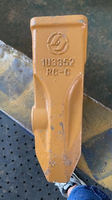 High Quality Forged Alloy Steel Rock Bucket Teeth For  E320 Excavator IU3352