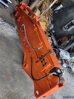 Hitachi ZX135 Excavators  Telescopic Boom  Arm Suitable Customized For 12 tons13tons 15 tons  Machines