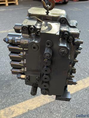 Refurbished Kato HD820 Hydraulic Control Valve Distributing Valve Assembly with 3 Month Warranty