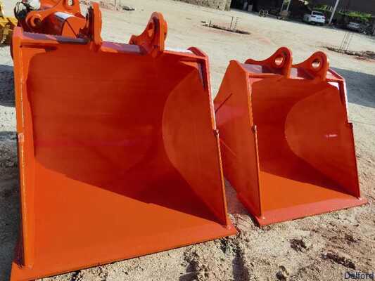 Customized Hydraulic Tilting Mud Cleaning Bucket for Hitachi Komatsu Mini Excavator Attachment