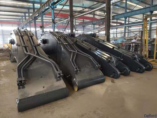 Excavator Long Reach Boom For EC210B 20 Tons  Excavator With GP Bucket And Bucket Cylinder Oil Hose Of Break Hammer China Factory Directly Sale 