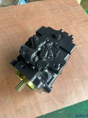 Excavator PC30MR-2 Hydraulic Pump Main Pump Excavator 708-1S-00252 Spare Parts

