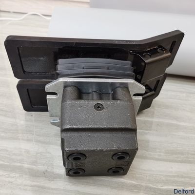 2021 New Excavator Hydraulic Foot Pedal Control Valve Wear Resistant