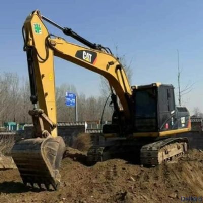 Excavadora hidráulica   315D2 usada 101kW com C4.4 Acert