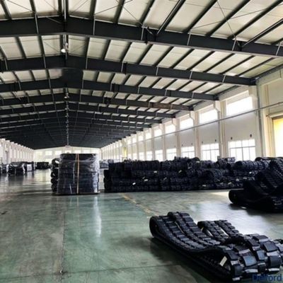 DC60 Excavator Rubber Crawler Track Replacement Part Customized