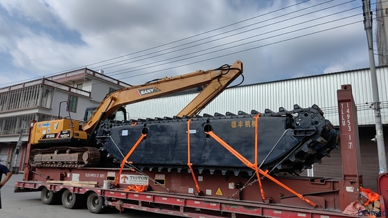 Amphibious Excavator Customizable Floatation Capacity With Drive Motor For Operation In Wetland And Water Projects