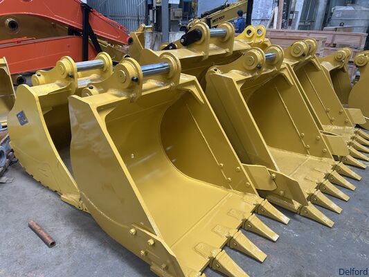 Personalizar escavadeira balde padrão balde de rocha de acordo com o modelo da escavadeira Q355B Q550B Excavator Atendimento